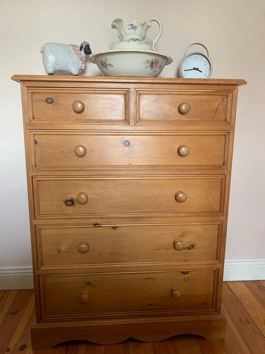 Bedroom furniture - Image 2