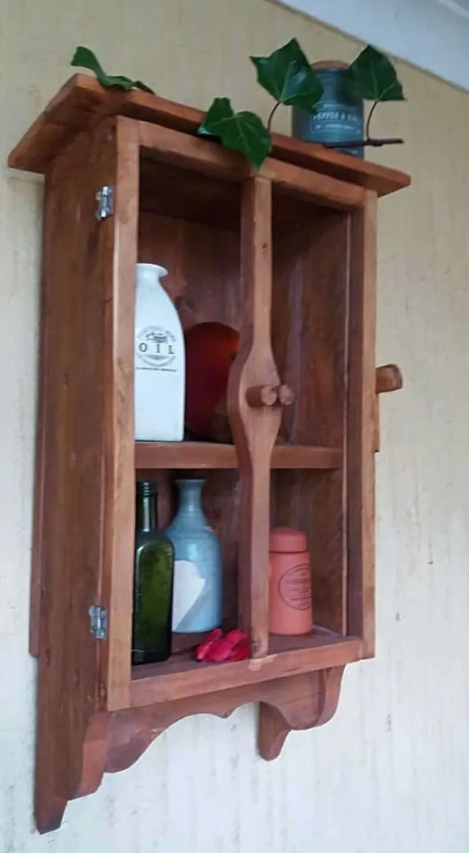 Country style floating display / storage shelf - Image 1