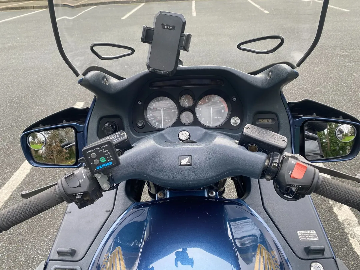 2001 Honda Pan European ST1100 - Image 3