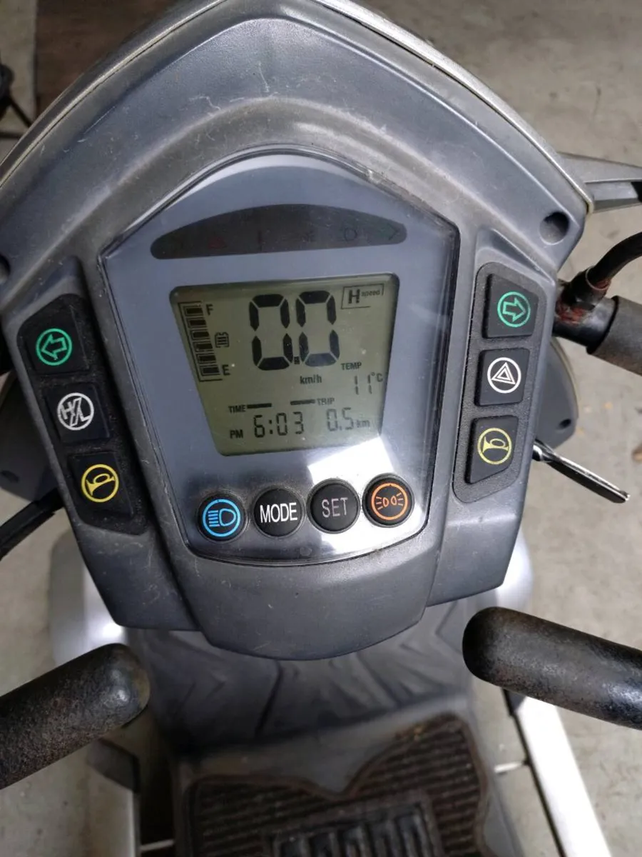 Mobility scooter - Image 1