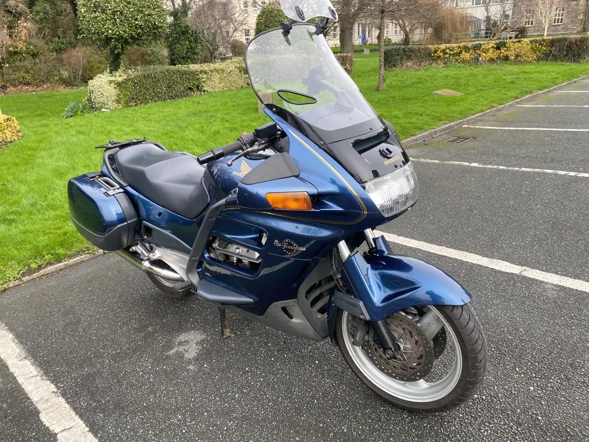 2001 Honda Pan European ST1100 - Image 1