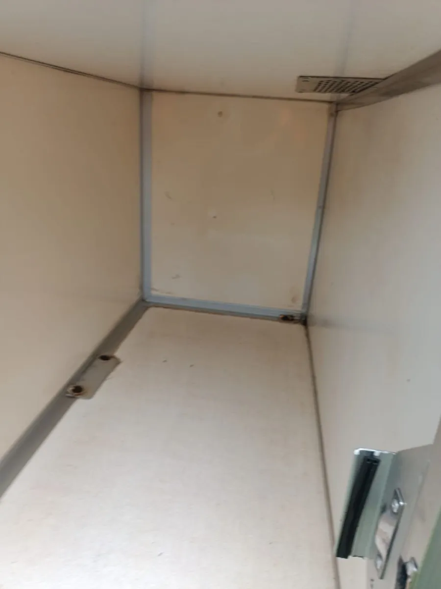 Dog Trailer - Image 3