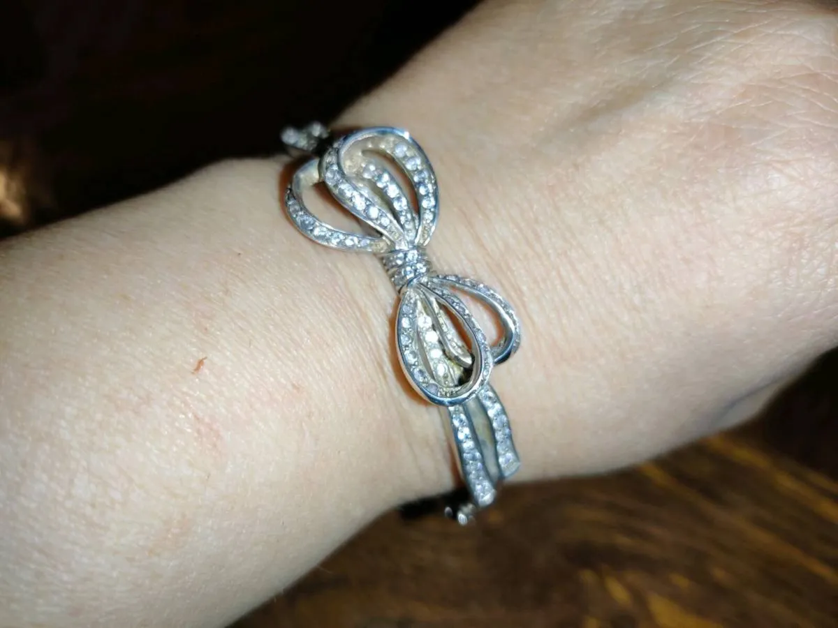 SPARKLING RIBBON, 925 Silver Heavy Wide Bangle ! - Image 4