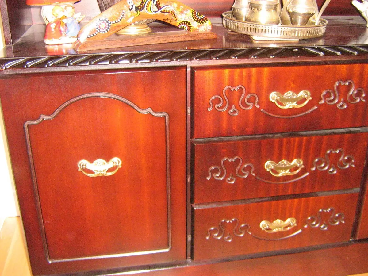 Display and Drinks Cabinet - Image 4