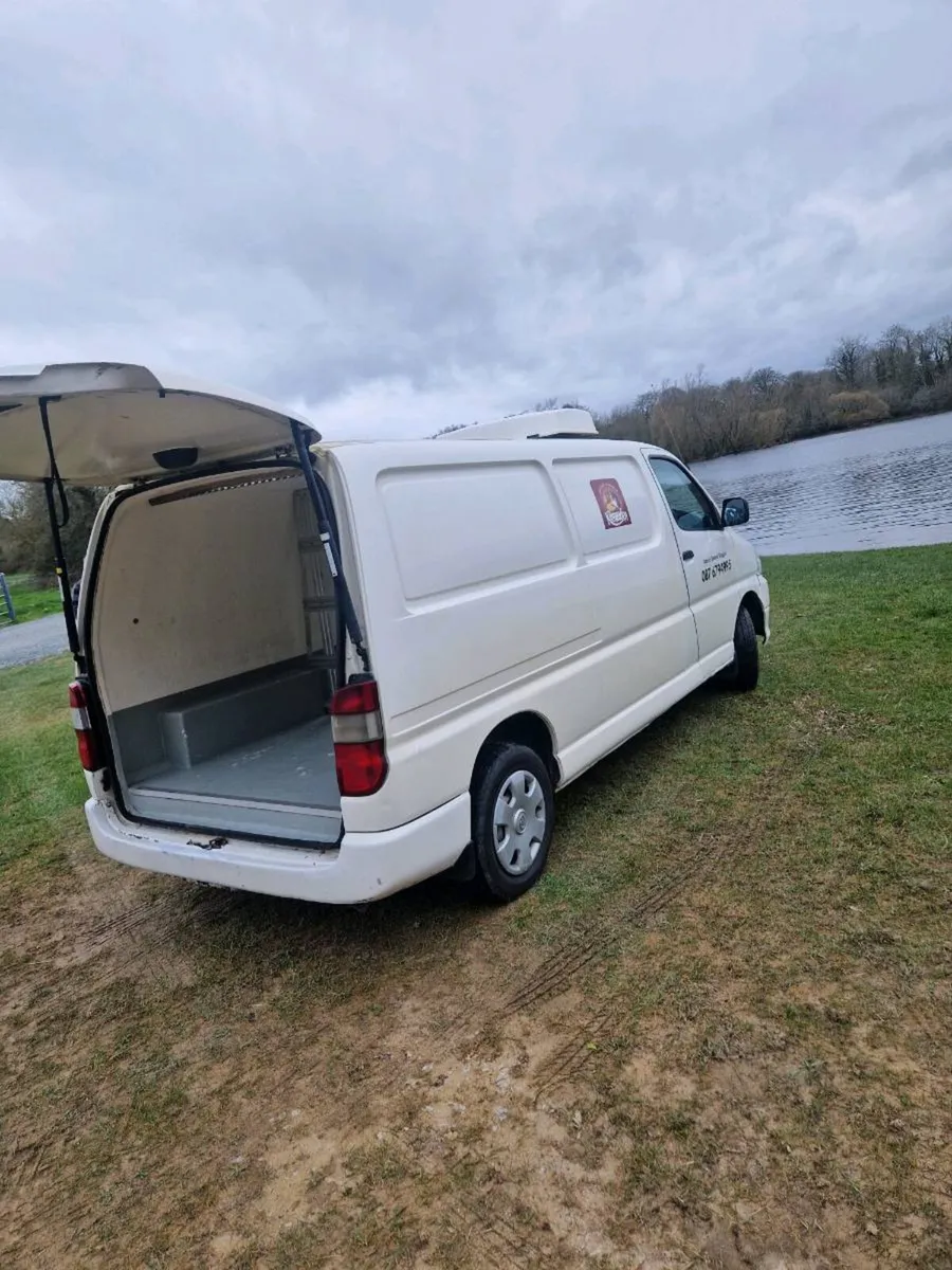 Toyota fridge van - Image 4
