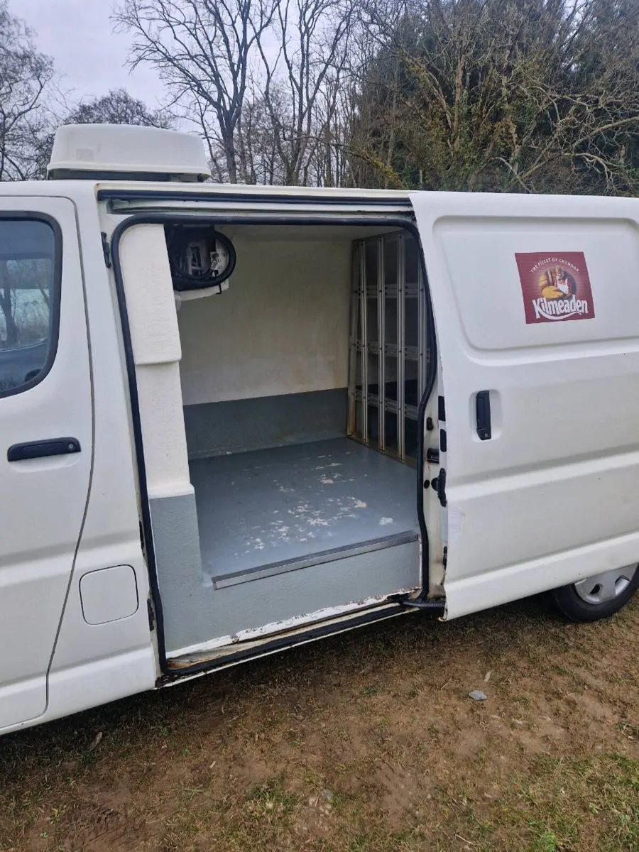 Toyota fridge van - Image 2