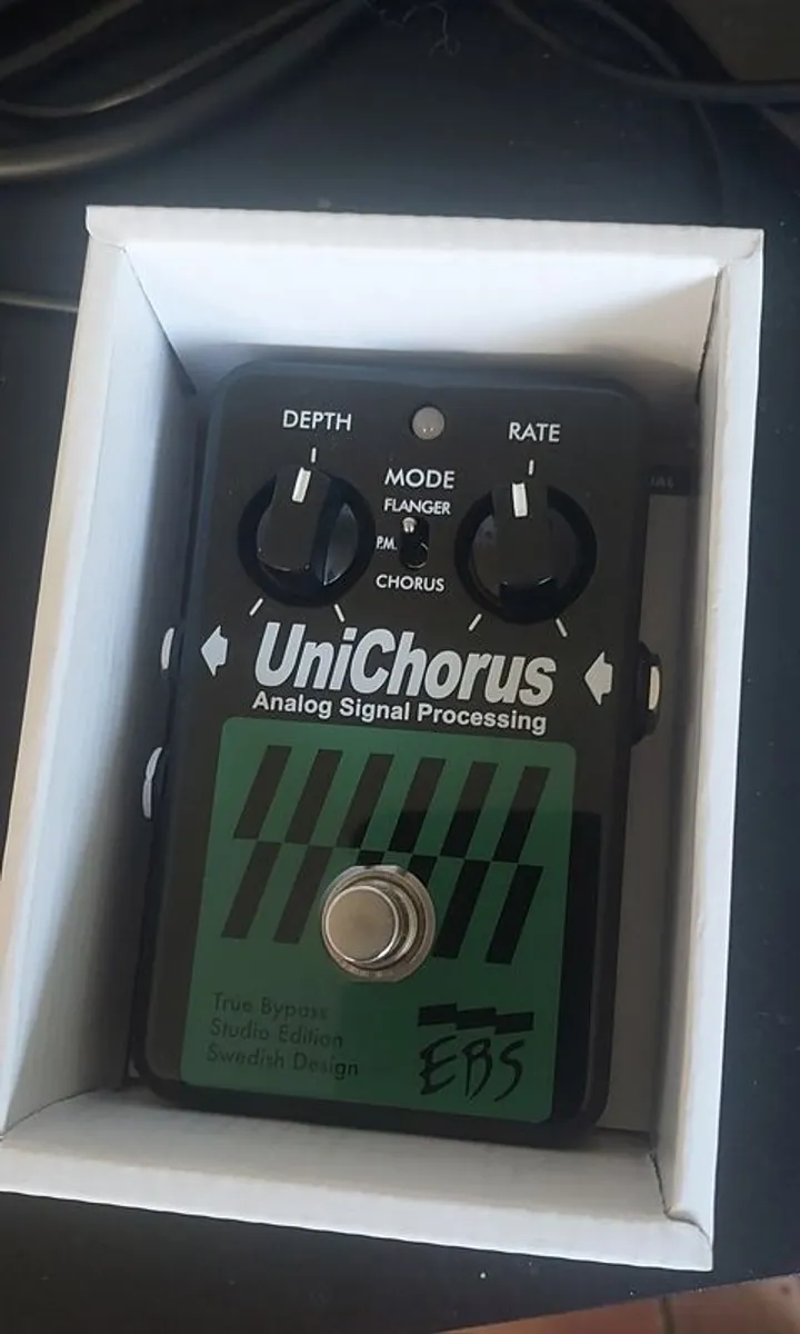 EBS unichorus black label - Image 1