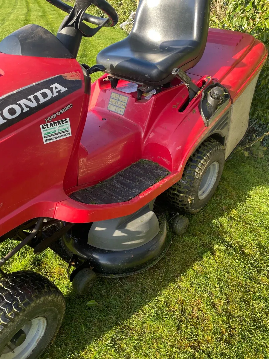 Honda 2417 ride on - Image 3