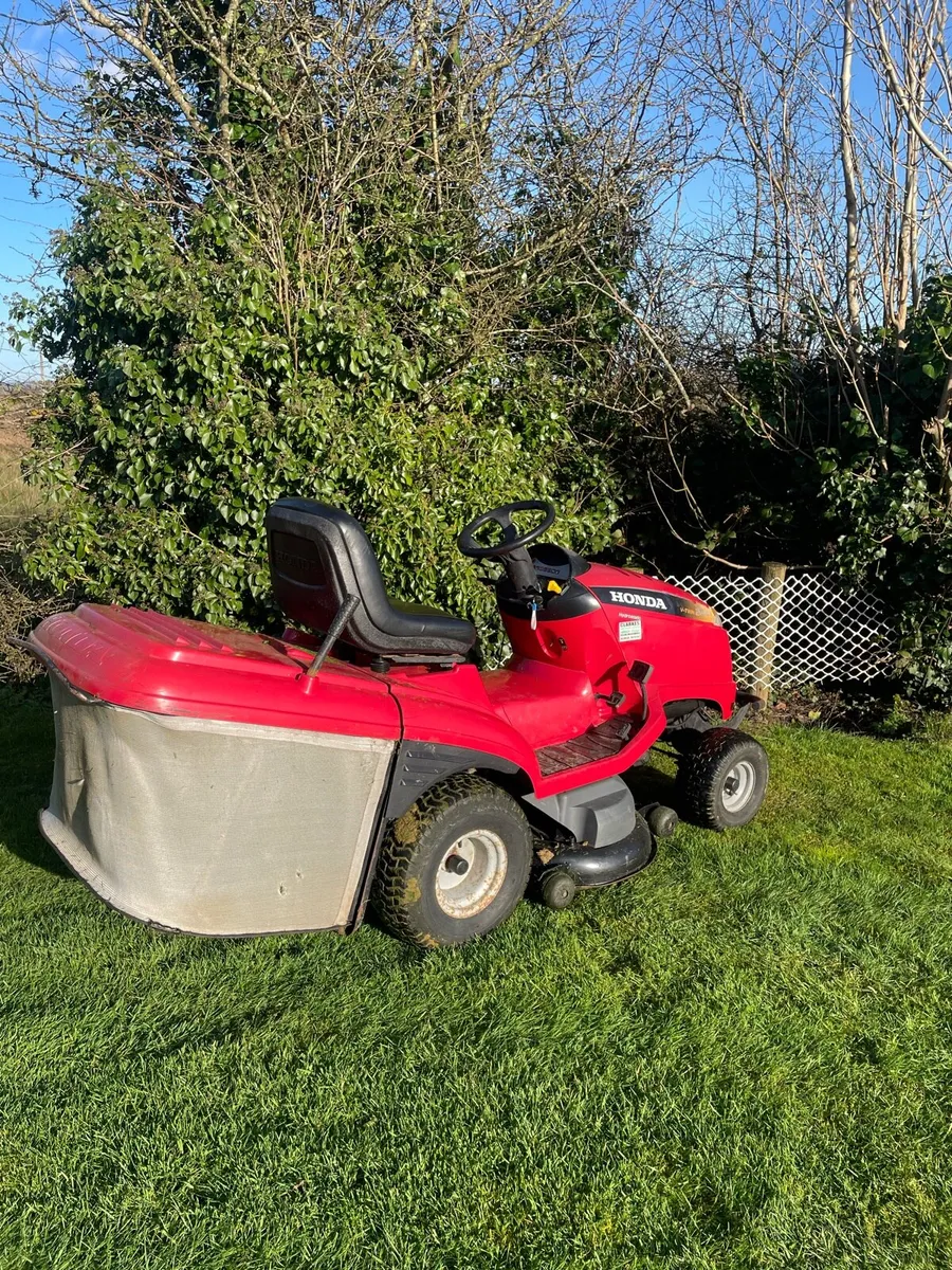 Honda 2417 ride on - Image 4