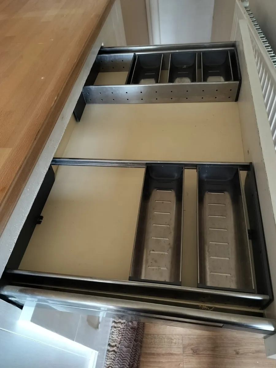 Kitchen island - Image 3