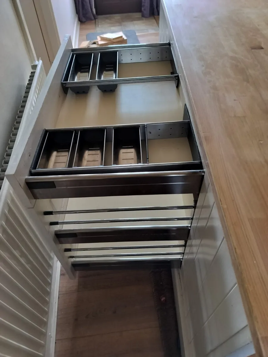 Kitchen island - Image 4