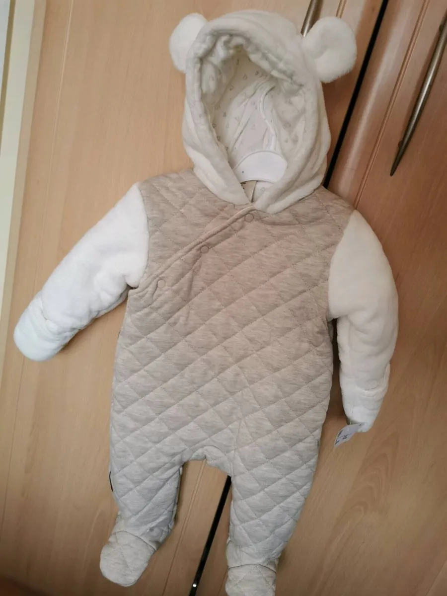 Baby suit - Image 1