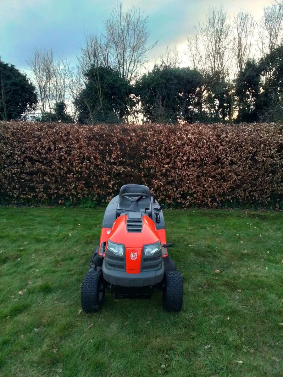 Husqvrarna ride on TC 138 - Image 3