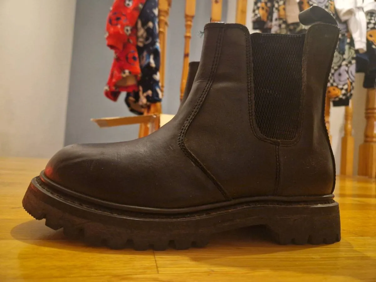 Men's boots - Image 1