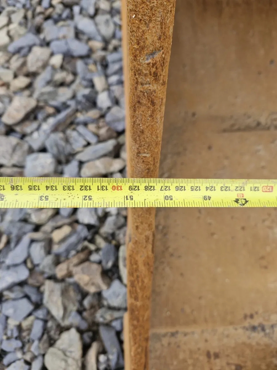 Geith digging bucket - Image 2