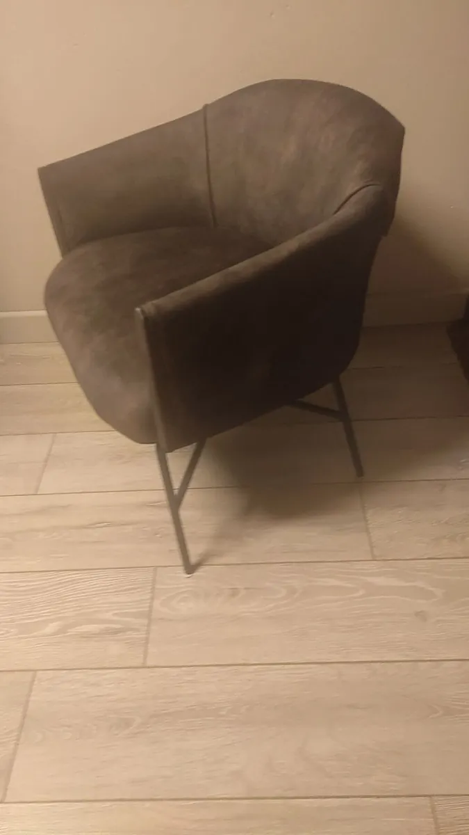 Velvet chair - Image 2