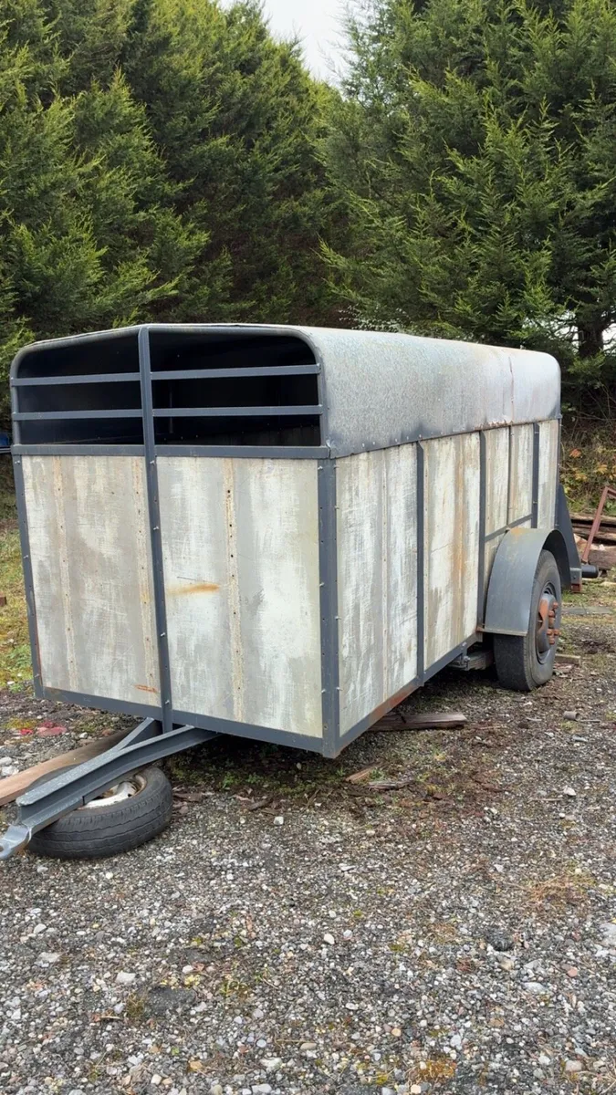 Cattle trailer - Image 1