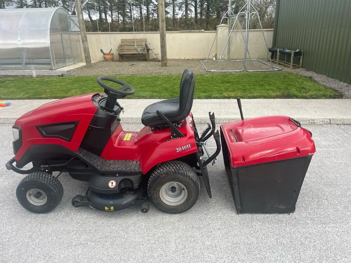 Mountfield lawnmower - Image 1