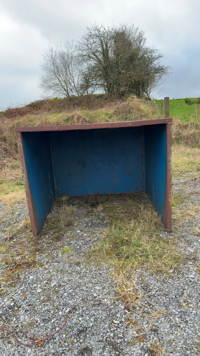 Calf shed - Image 1
