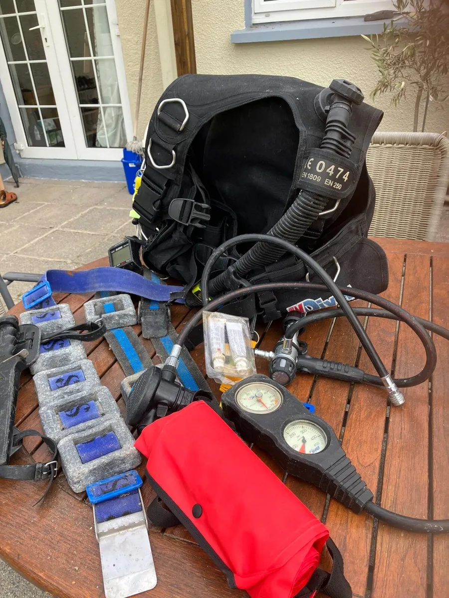 Scuba diving equipment - Image 4