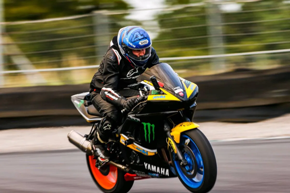 Yamaha R6 Track bike - Image 1