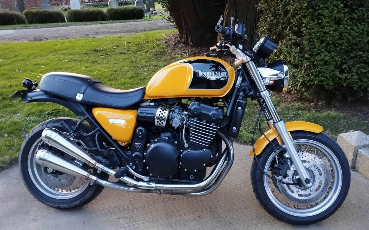 Triumph Thunderbird Sport 900 - Image 1