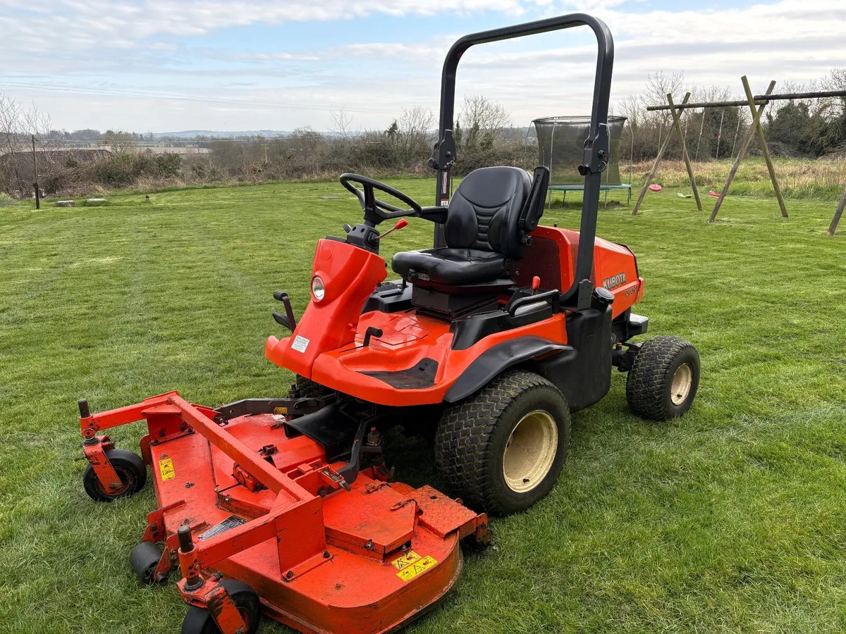 Kubota F3680 Front Deck Ride On Mower 60" 4wd - Image 1
