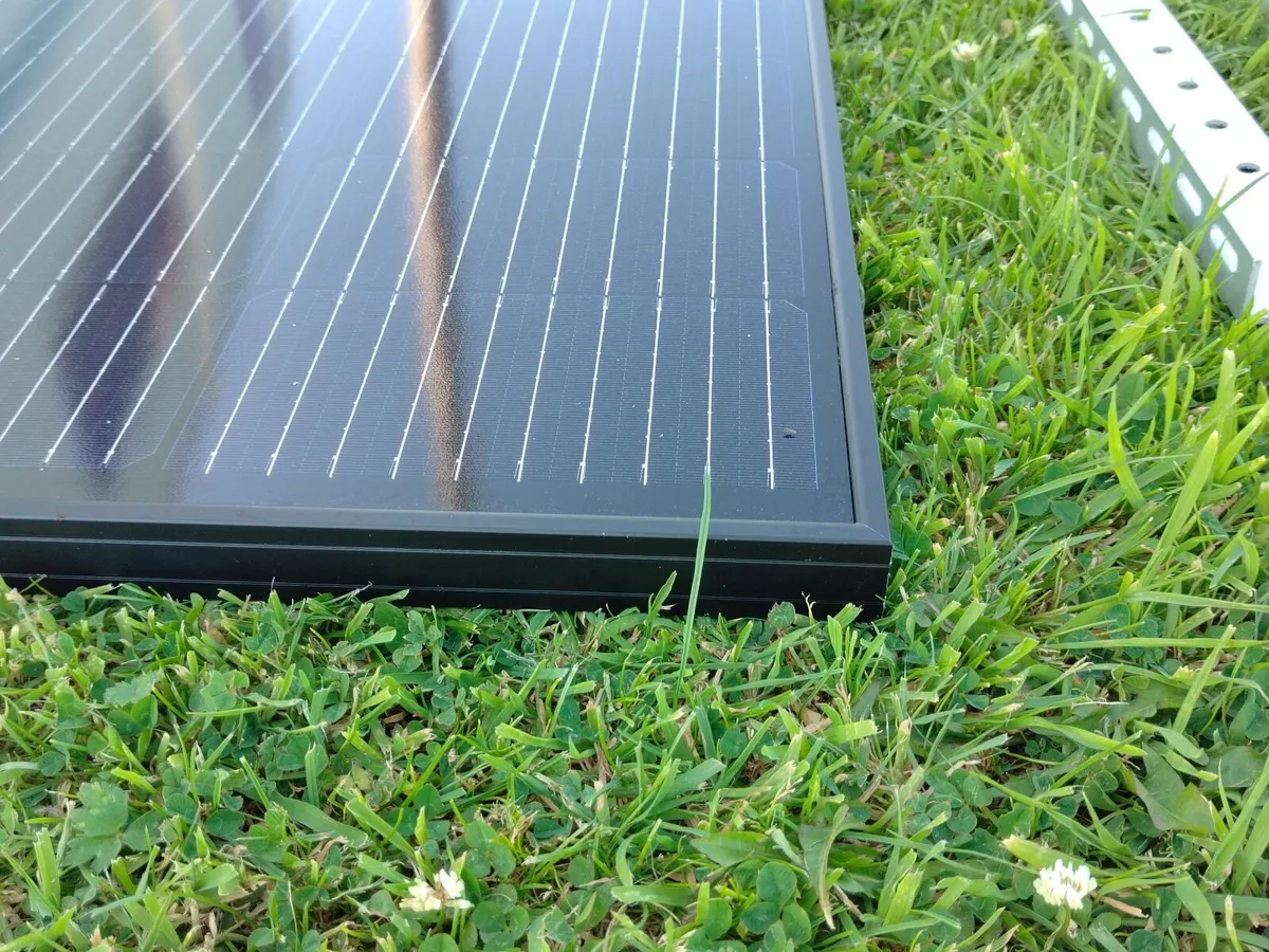 200watt Ecoflow Solar Panels and x2 Wall Mounts - Image 3