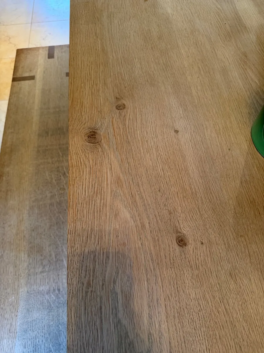 Conran solid oak table and benches - Image 2