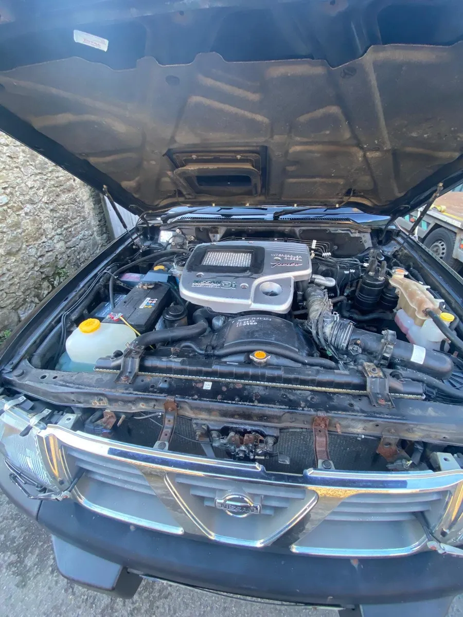 2001 Nissan Patrol 3.0 Manual - Image 2