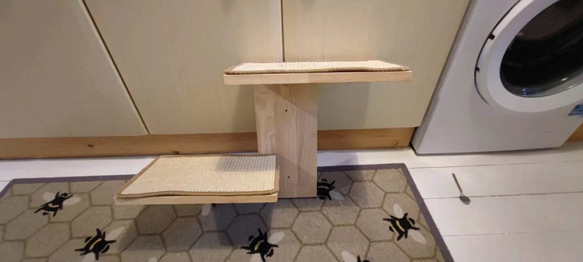 Cat shelves (Wall mounted) - Image 1