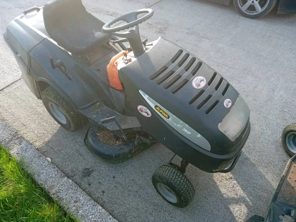 Ride on lawnmower - Image 3