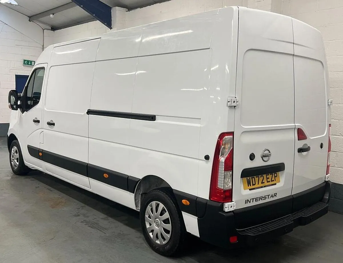 2023 Nissan Interstar Panel Van - Image 4