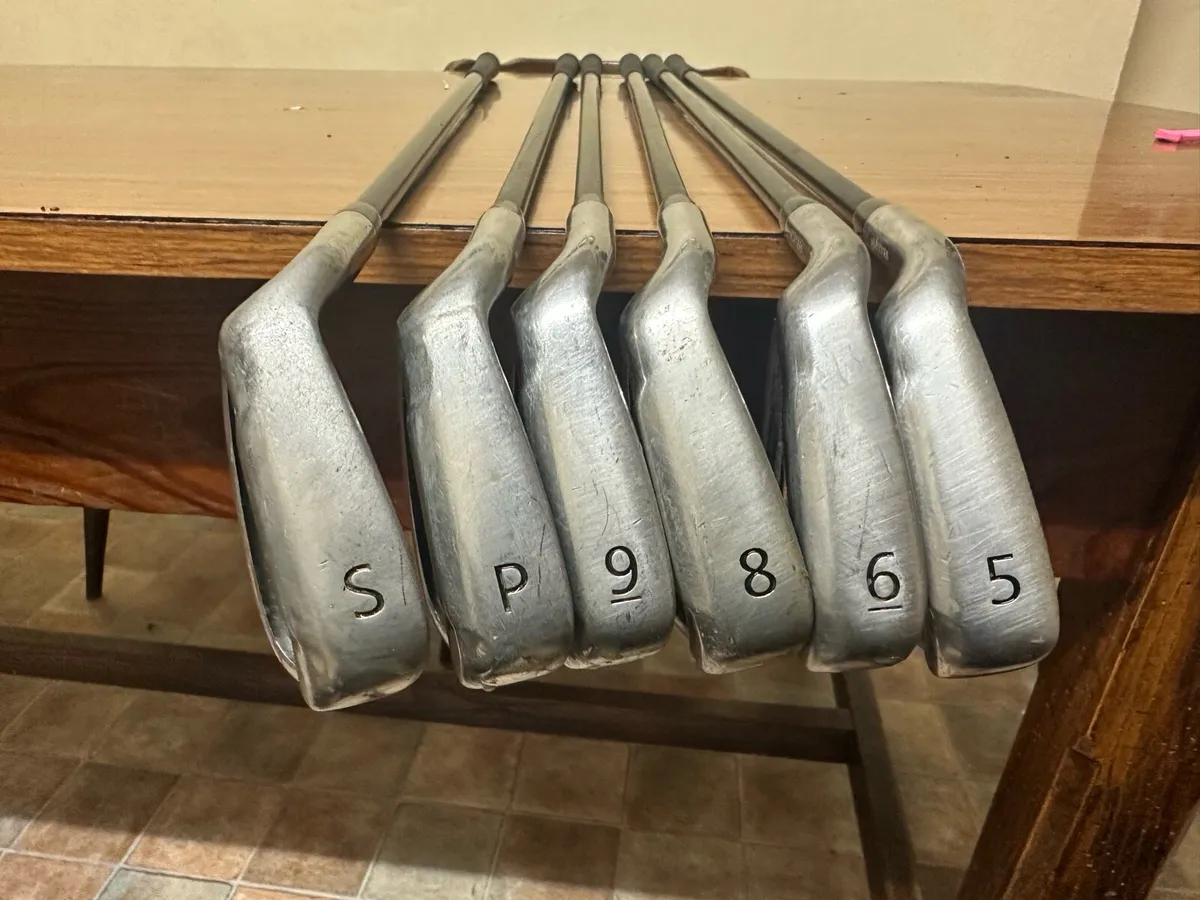 Left handed golf Irons - Image 1