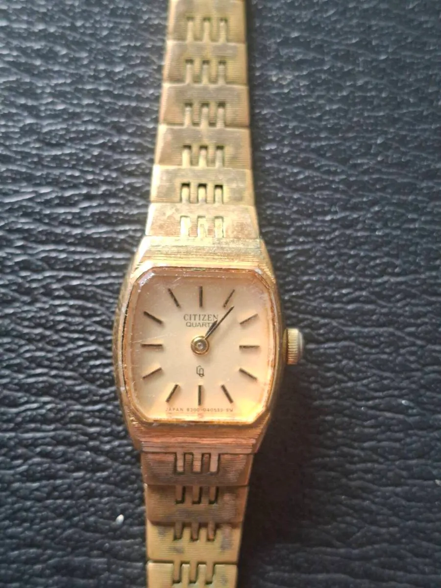 Lovely Vintage 1980's Ladie's Citizen Gold Watch - Image 1