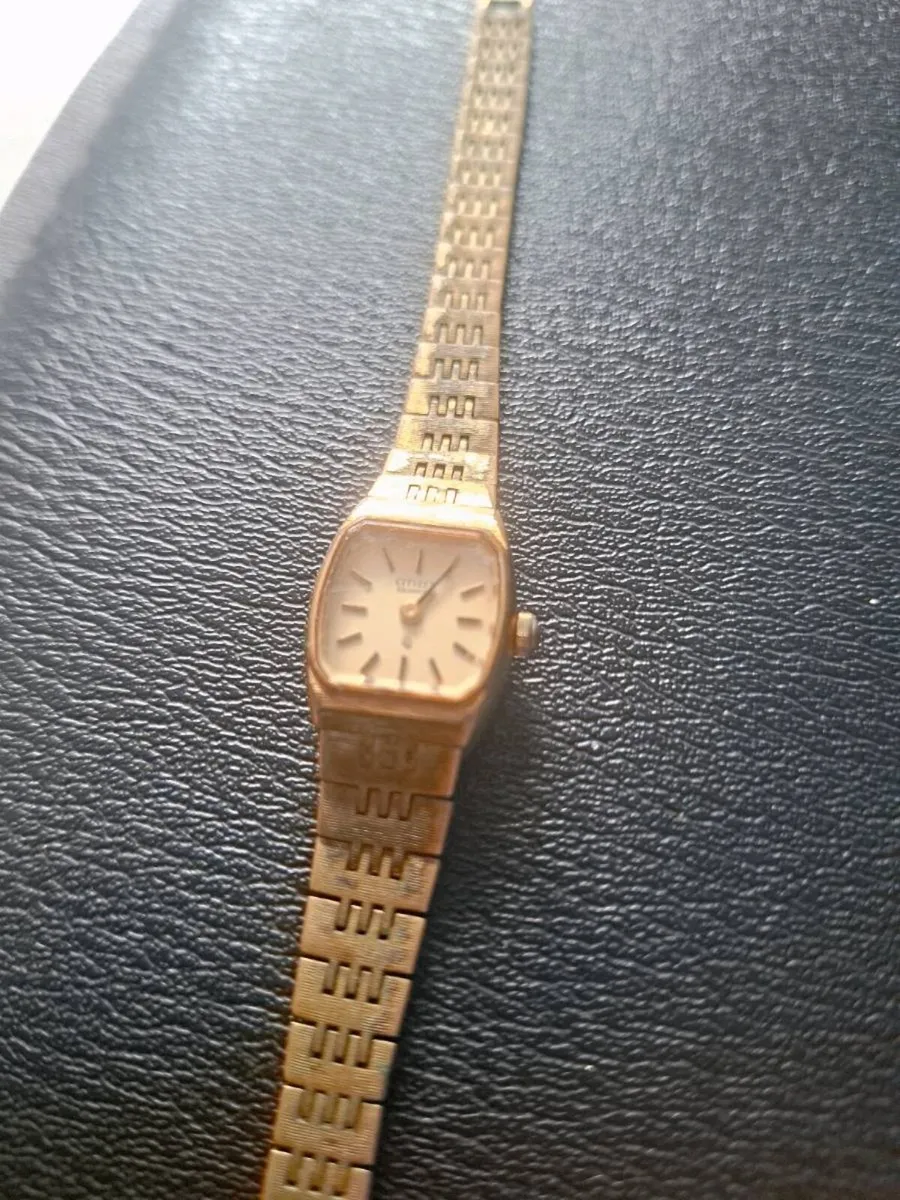 Lovely Vintage 1980's Ladie's Citizen Gold Watch - Image 3