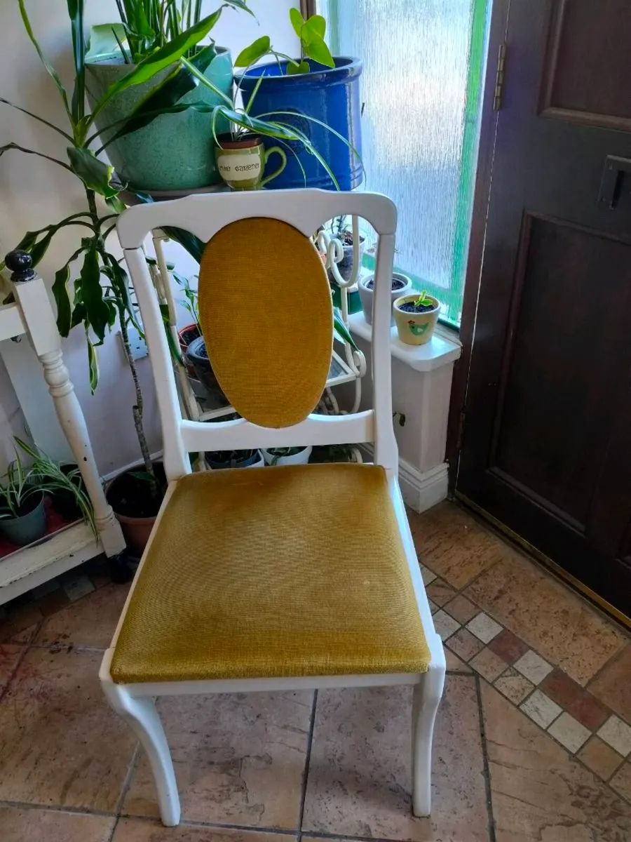 Vintage bedroom dining chair. Perfect condition 
C - Image 1