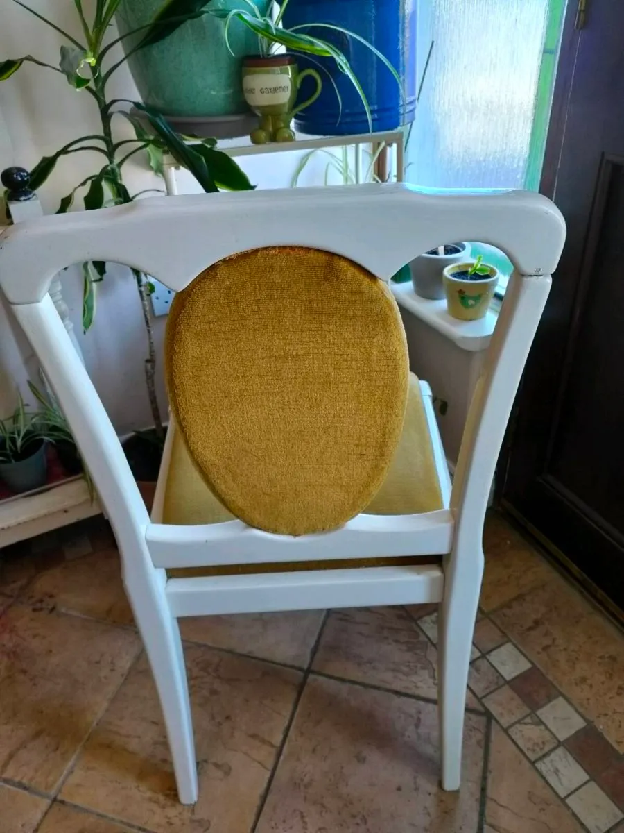 Vintage bedroom dining chair. Perfect condition 
C - Image 2