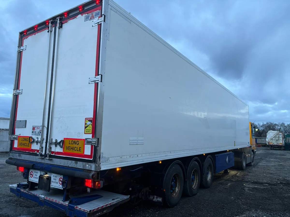 2009 Gray&adams - Image 2