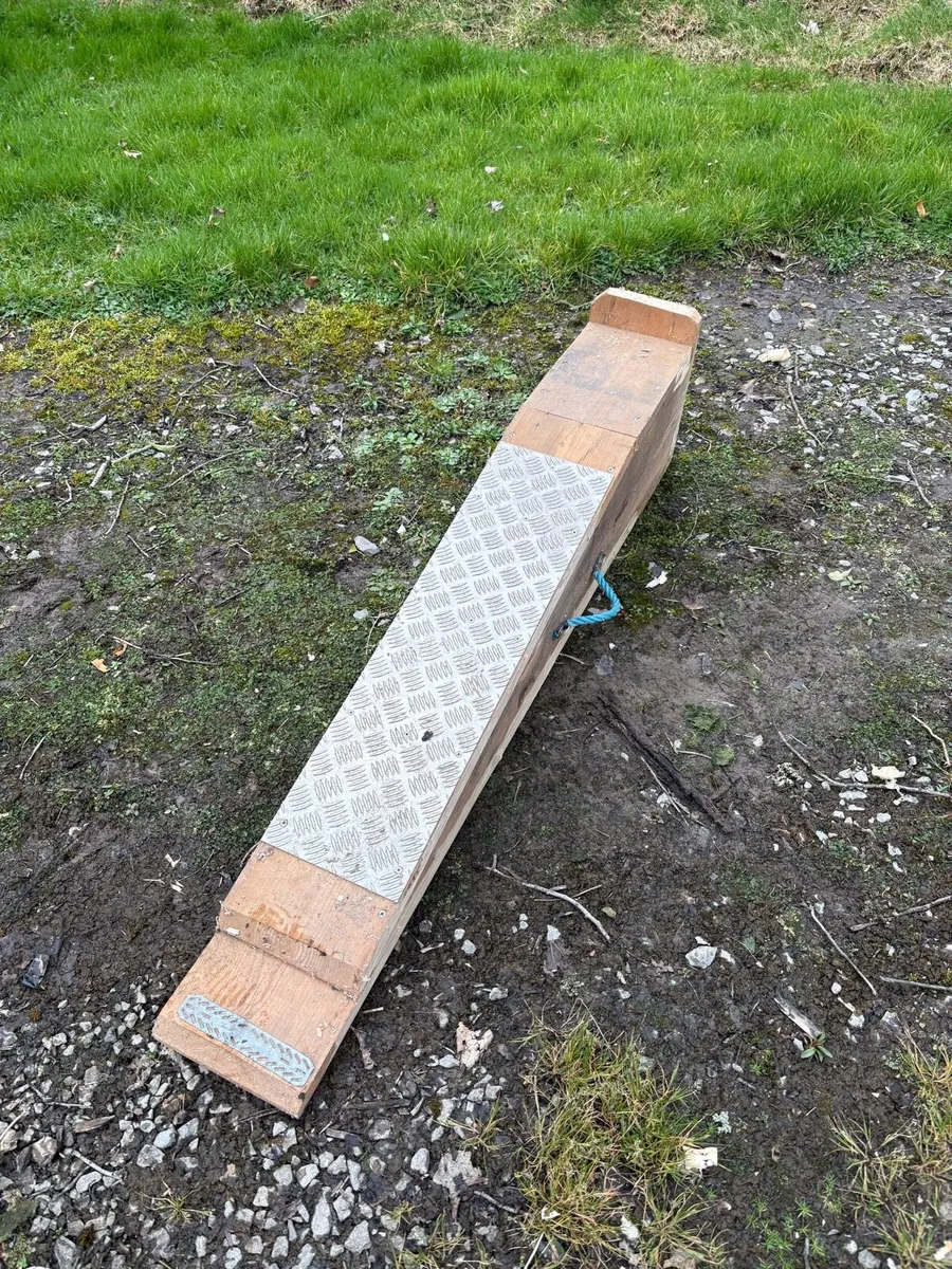 Wood car ramp - Image 3