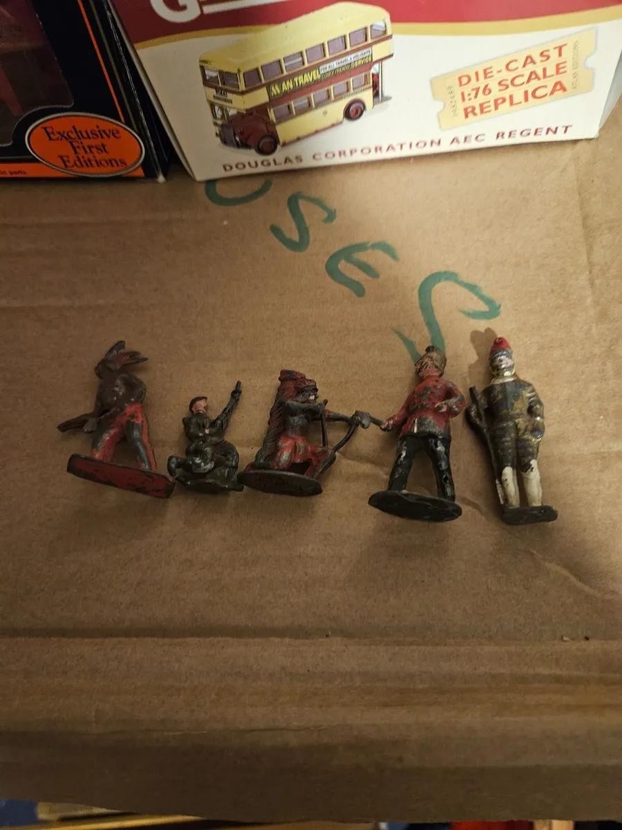 Vintage Hollow Cast and Lead Soldiers - Image 1