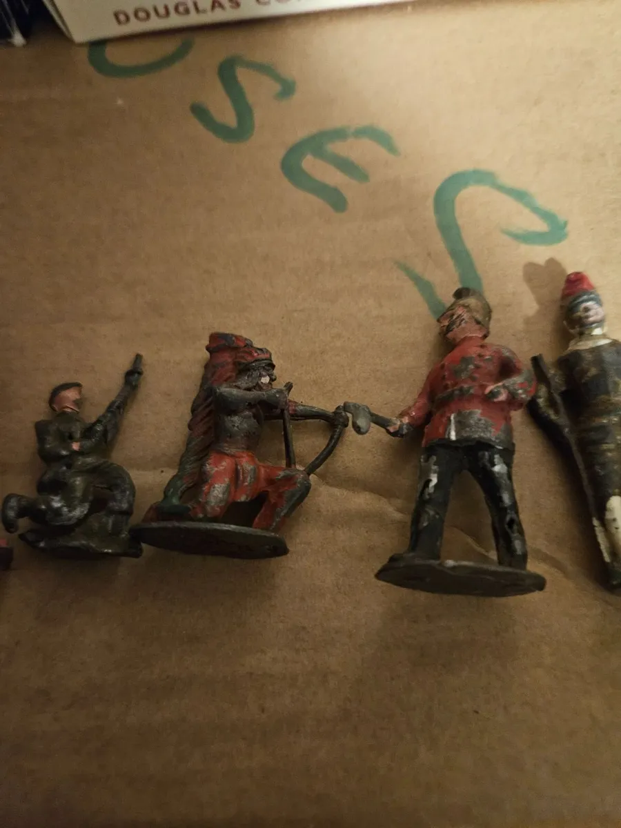 Vintage Hollow Cast and Lead Soldiers - Image 4