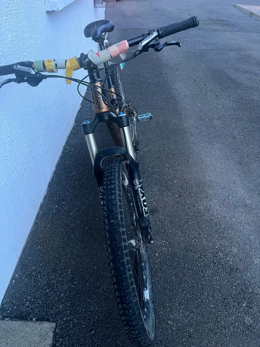 Giant full suspension bike - Image 3