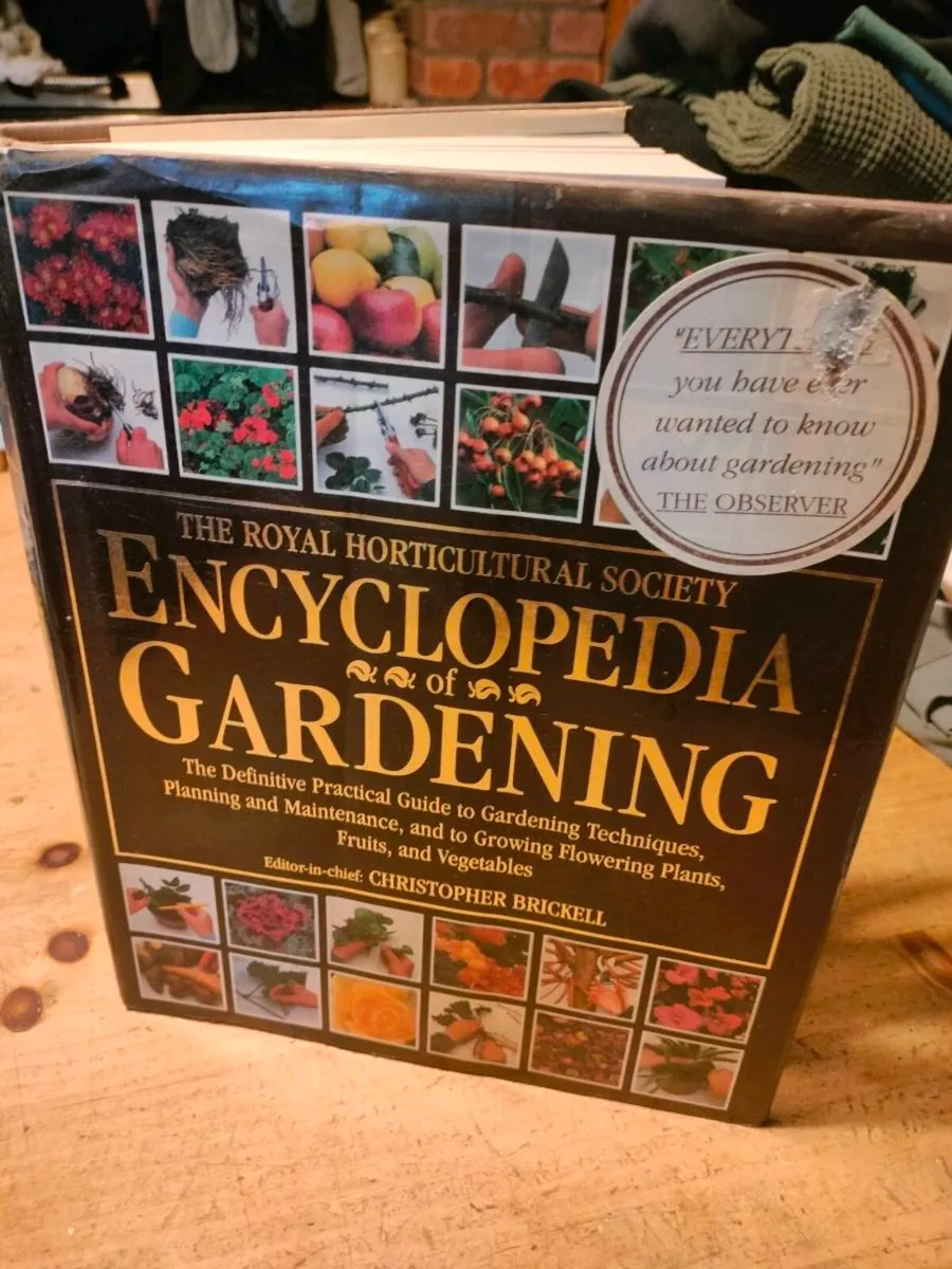 The Royal Horticultural society Encyclopedia of Ga - Image 1