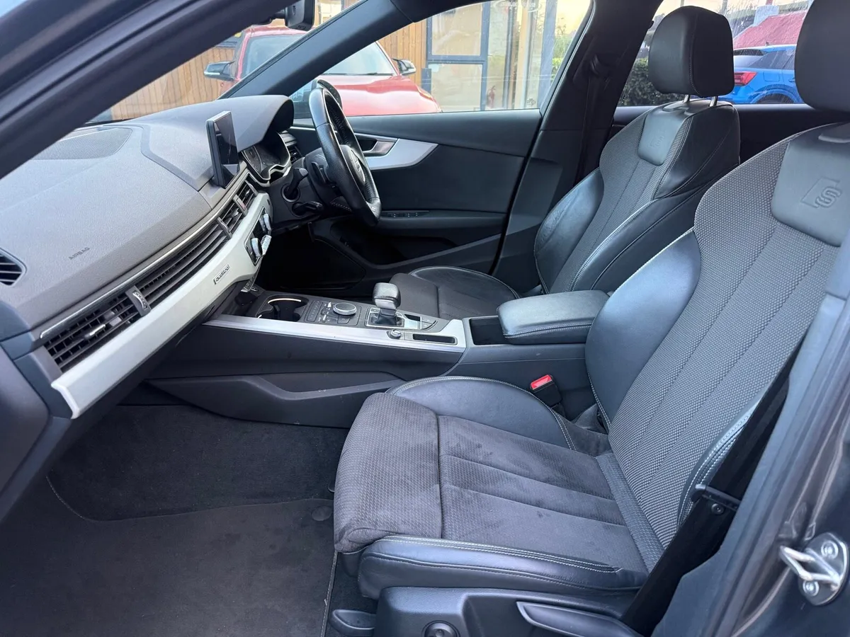 2016 Audi A4 2.0TDi S-Line Avant QUATTRO Auto[190] - Image 3