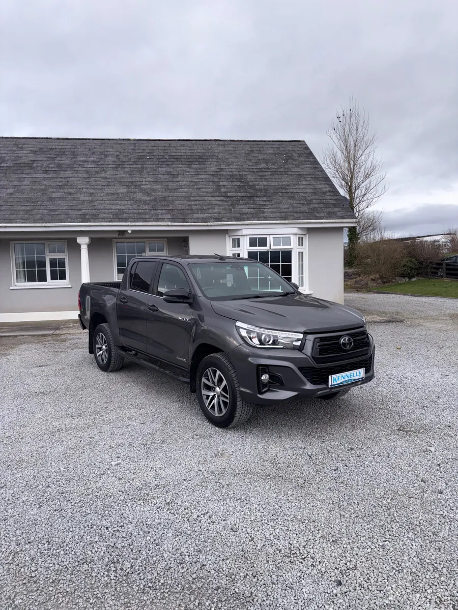 Toyota Hilux 2020 invincible x - Image 1