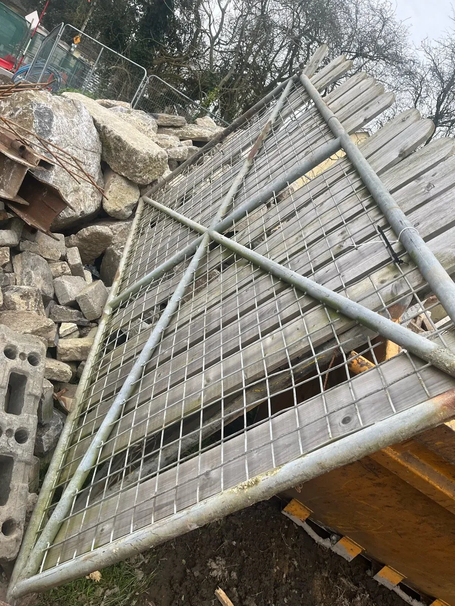 Yard/field gates - Image 1