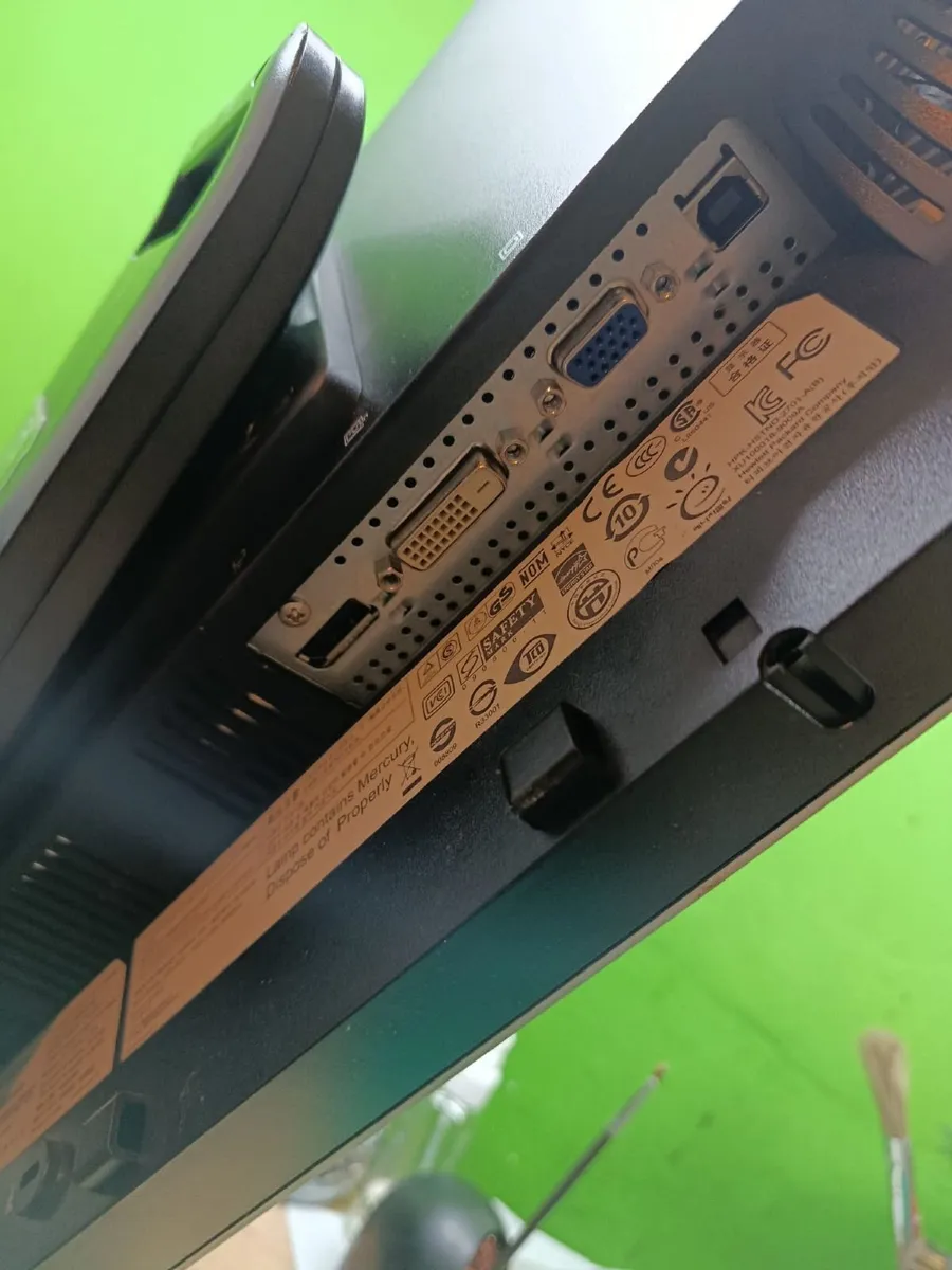 HP Monitor - Image 3