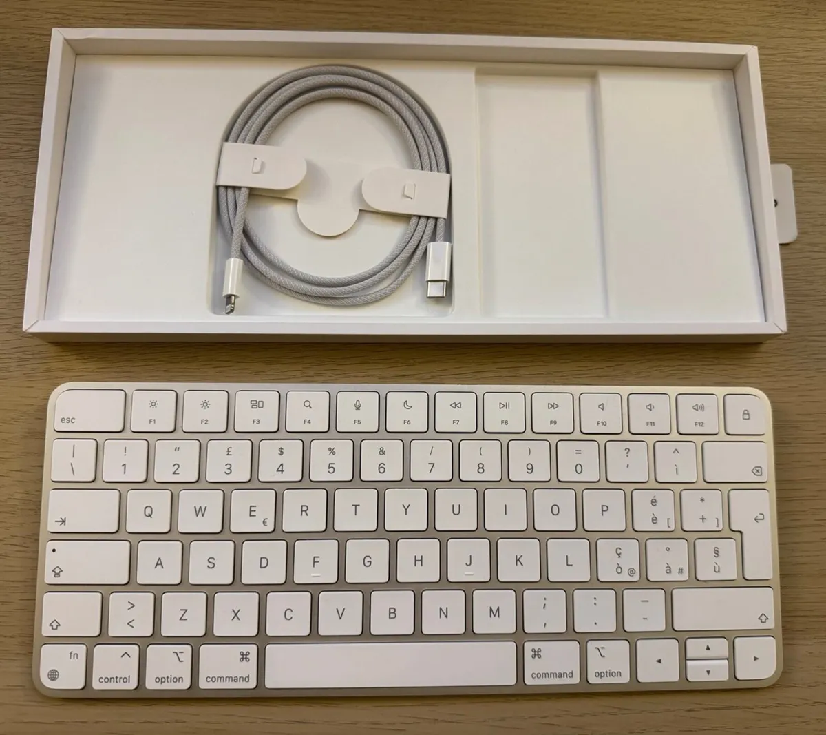 Apple Magic Keyboard: Bluetooth, rechargeable. - Image 1