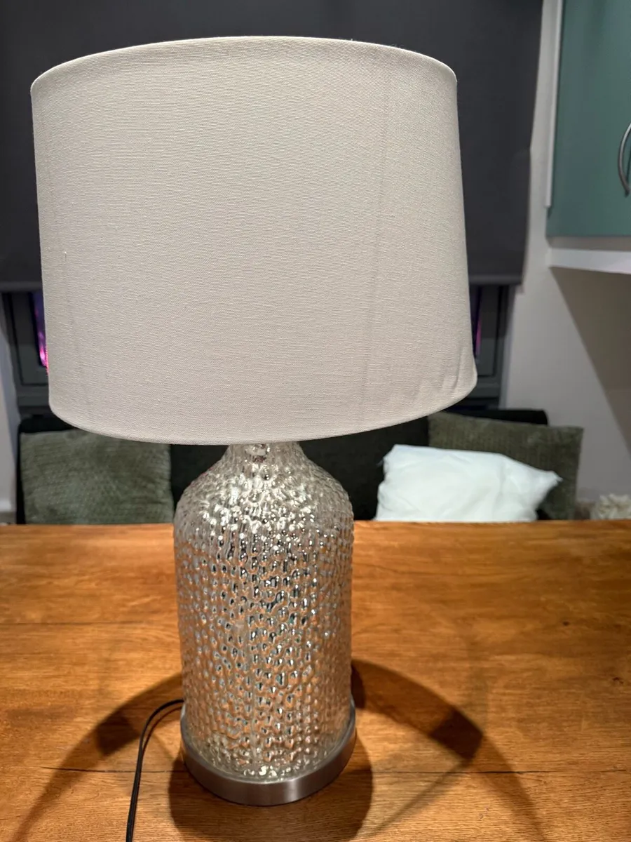 Table lamp tall silver and beige - Image 3